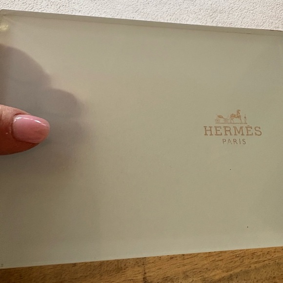 Hermès Frosted Glass Very Pale Green Tray with Silver Accents - Picture 4 of 13